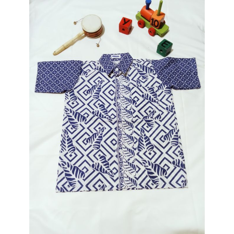 Hem batik anak motif daun kombinasi.kemeja batik anak kekinian
