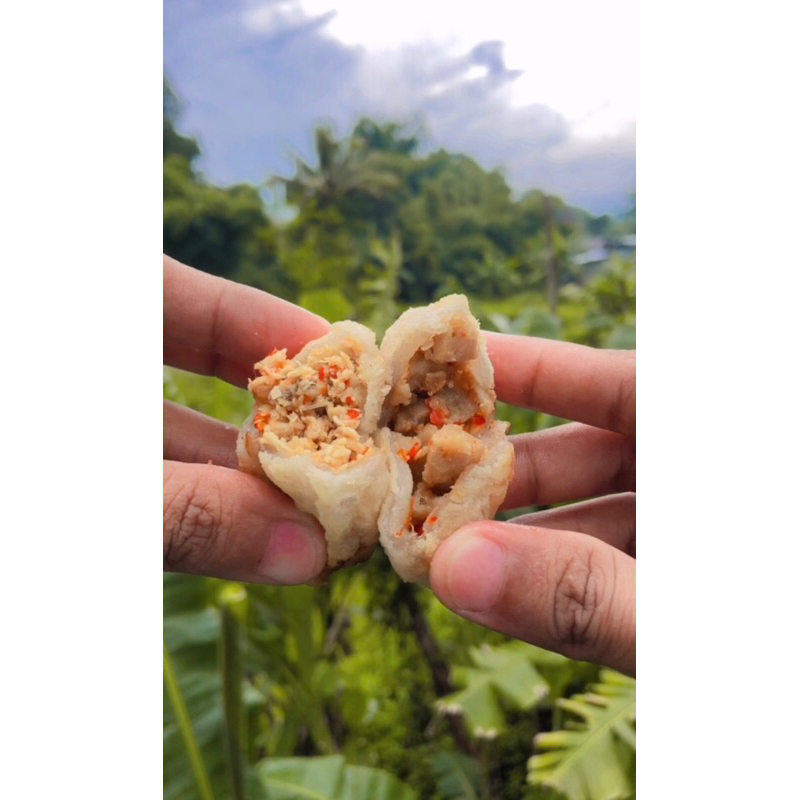 

cireng gacor ayam suwir/bakso mercon isi 4pcs ukuran sedang pedas nikmat