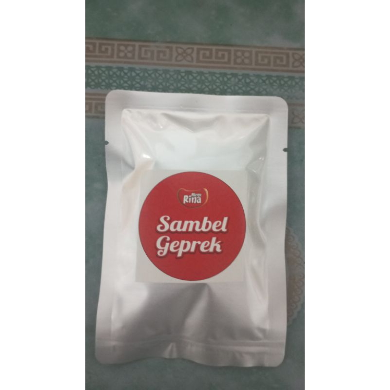 

sambel geprek dan sambel ijo