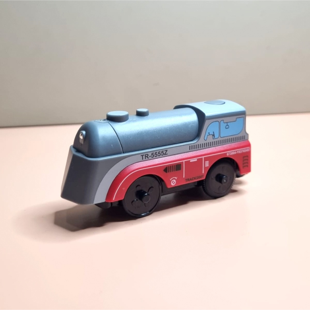 Lokomotif Kepala Kereta api magnetic baterai mainan kompatibel track rel kayu IKEA