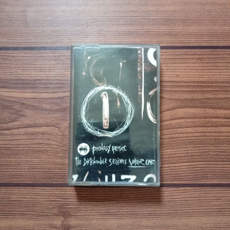 Kaset PRODIGY Present The Dirtchamber Sessions Volume One