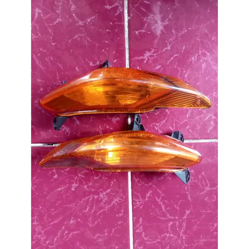 TERMURAH LAMPU SEIN VEGA ZR/LAMPU SEN VEGA ZR/REFREKTOR LAMPU RITING DEPAN VEGA ZR ORIGINAL/LAMPU RI