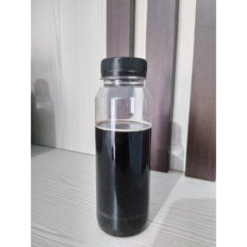 

Madu Hitam (Manis)