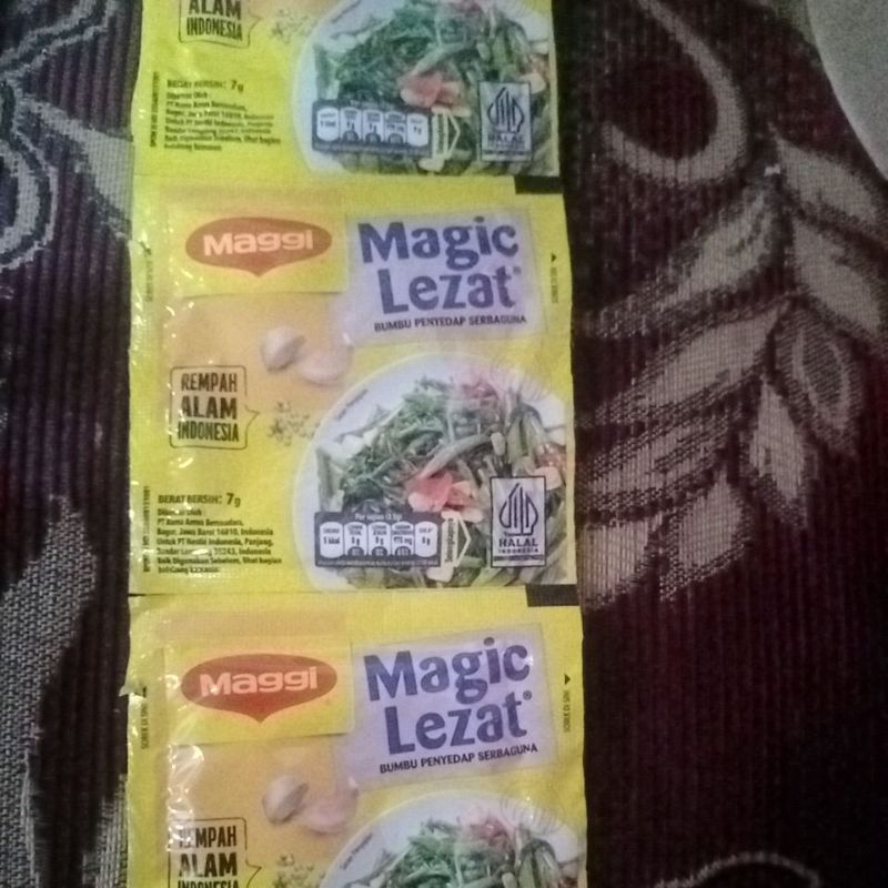 

Maggi Magic Lezat Penyedap rasa renteng isi 12