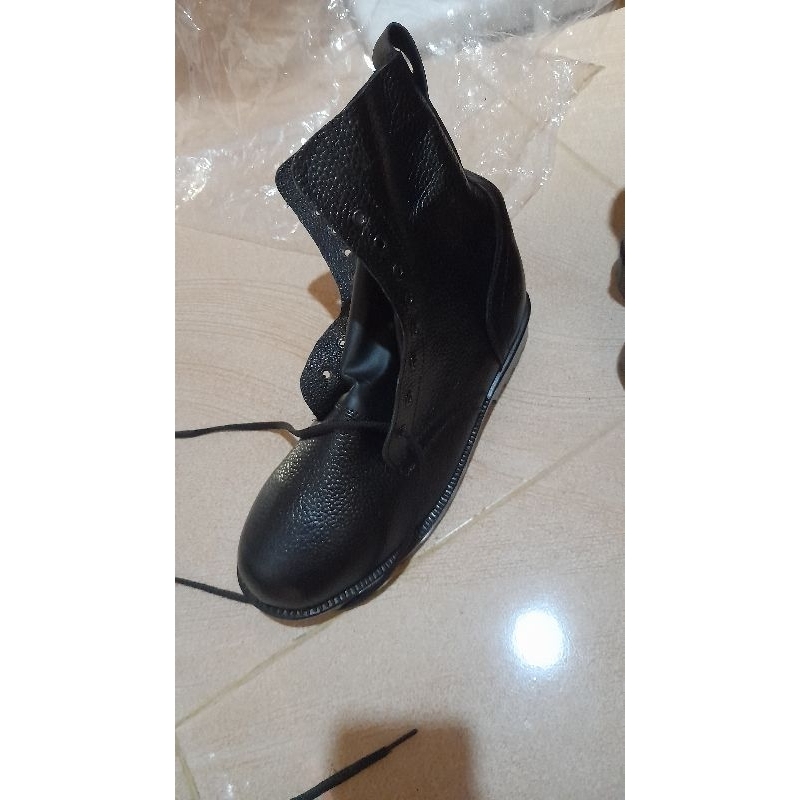 sepatu TNI AD