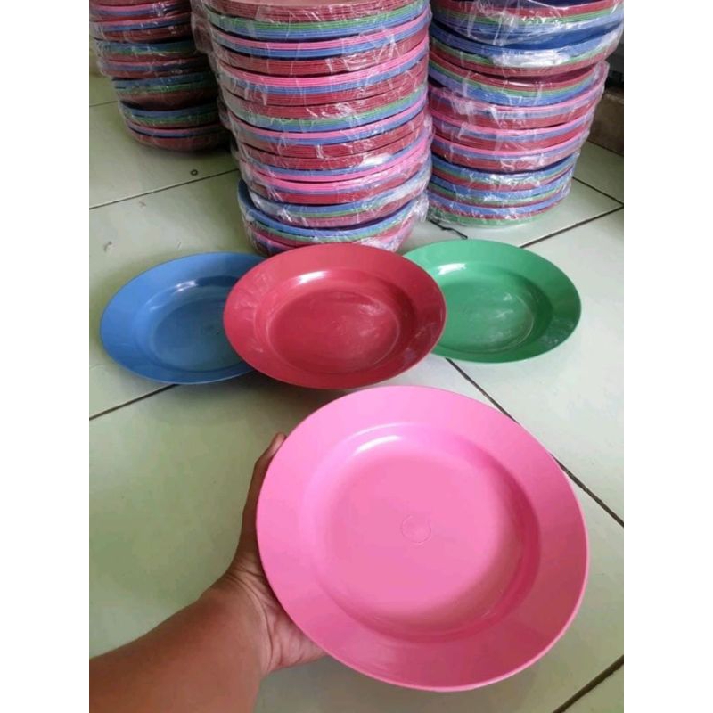 piring plastik piring souvenir lusinan