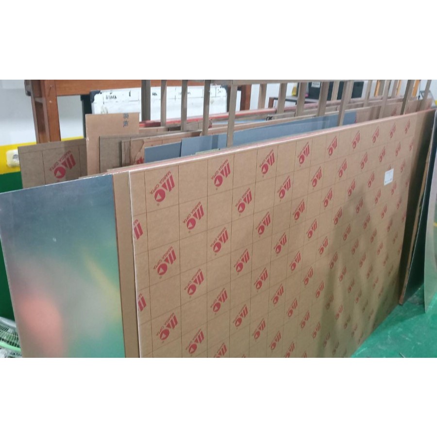 

Akrilik Lembaran Putih Solid 2mm Uk 122x244 cm | Merk Marga Cipta