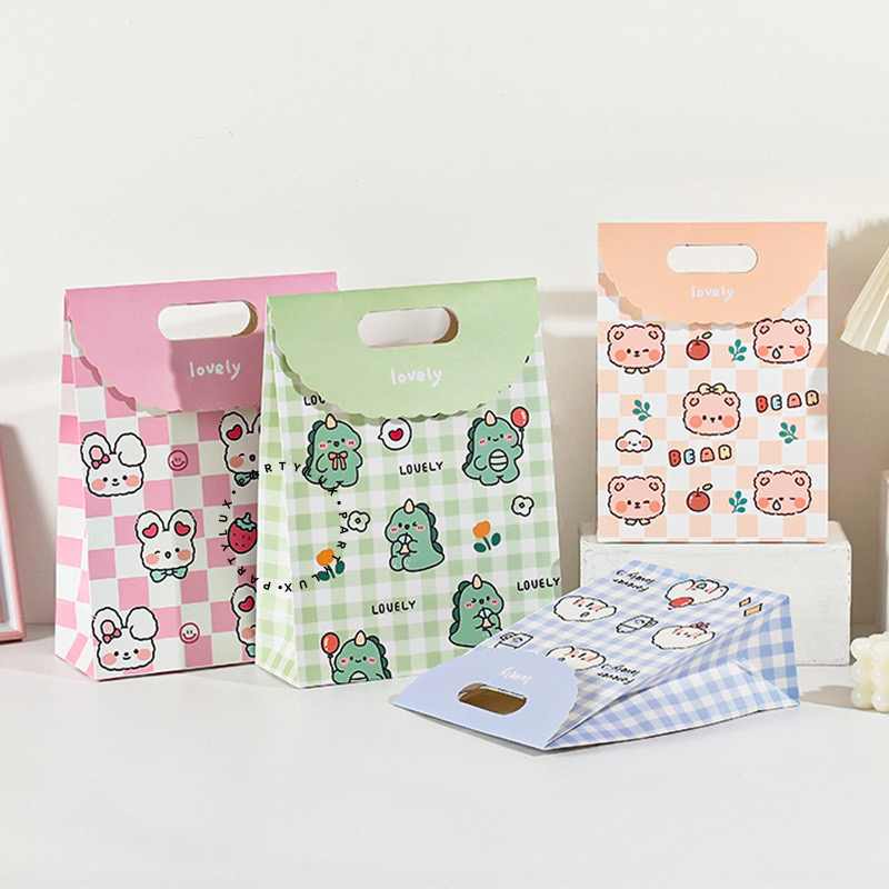 Paper Bag Kado Aesthetic Tutup Motif Karakter Lucu / Goodie Bag Ulang Tahun / Tas Kado Lucu Pastel