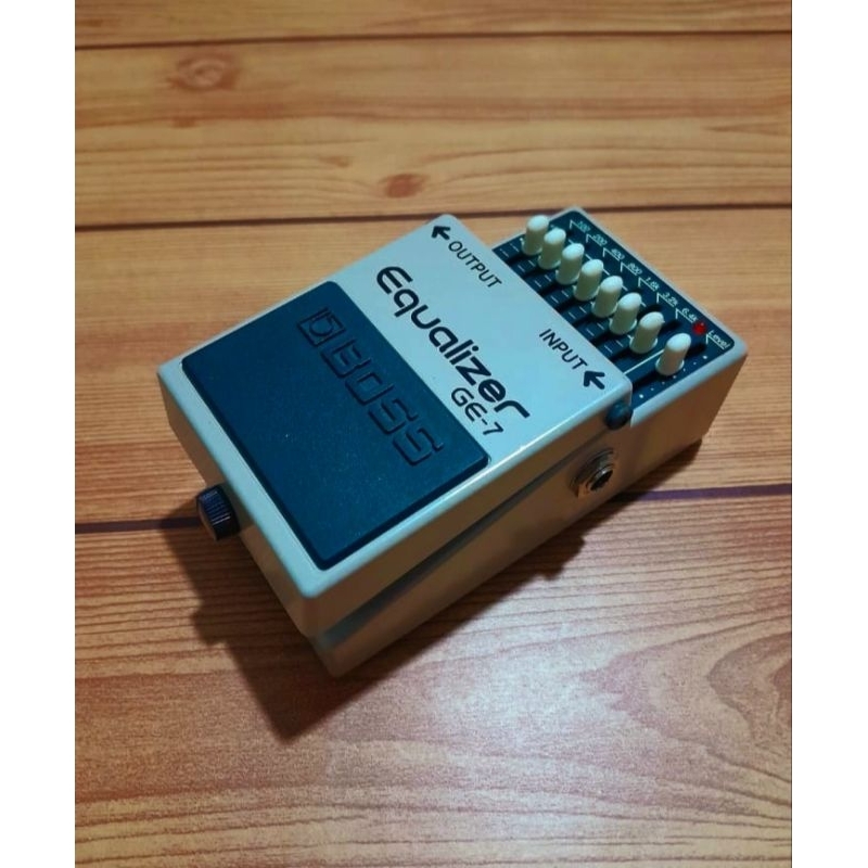 Efek Boss Equalizer GE-7