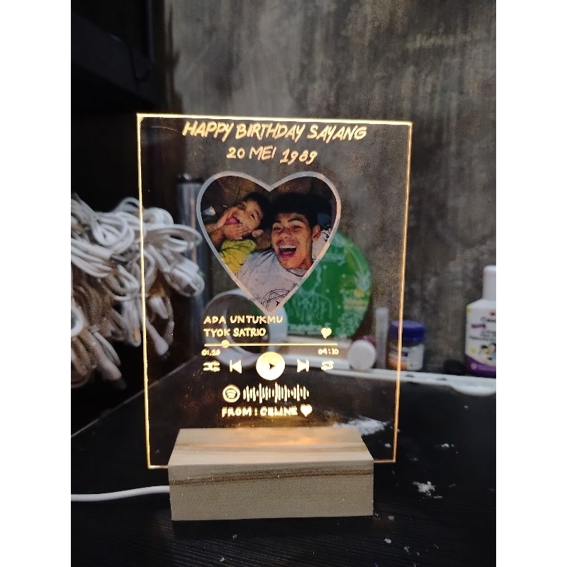 Lampu Tidur Kado Akrilik Custom Hiasan Dinding Lampu Tidur Custom Foto Tulisan Kado Murah Berkesan K