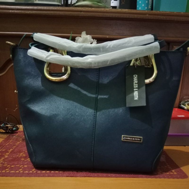Charles & Keith Tas Wanita Biru