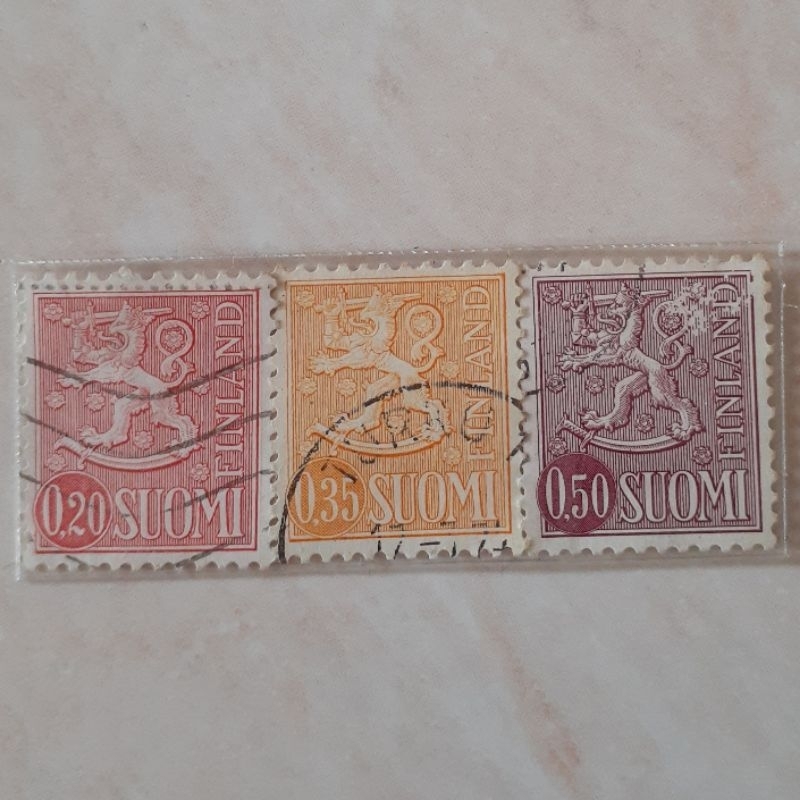 

Perangko Finlandia Coat of Arms 1963 - Hammarsten-Jansson Design Tahub 1963-1974 set 3pcs