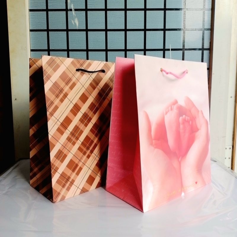 

Paper Bag KIKY Glossy Motif F4 ( Pak ) [ Original ]