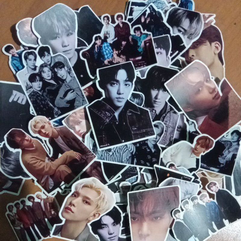 

Sticker Kpop Seventeen random 10pcs + freebies