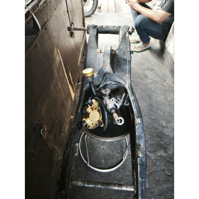 swing arm / arem blakang R15 v2 / xabre oringal copotan