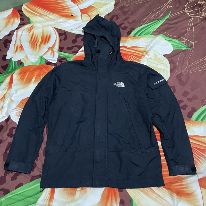 jacket TNF saku samping