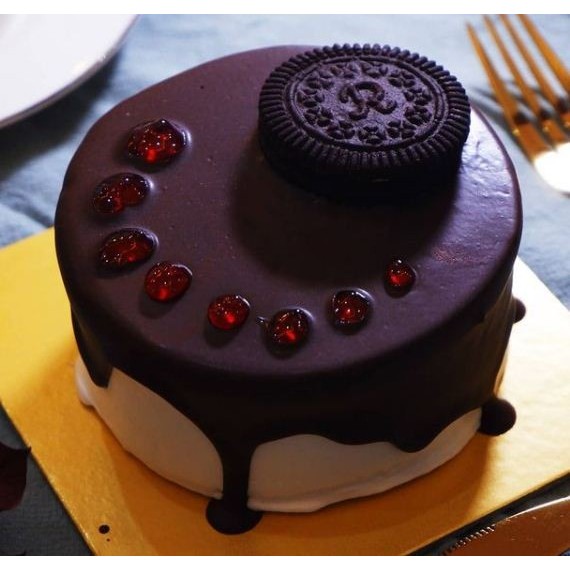 

Kue Ulang Tahun Ultah Black Forest Topping Oreo - Mini Cake