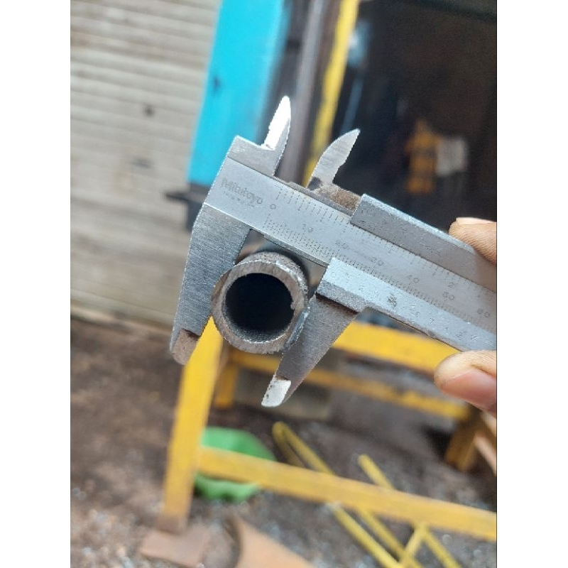 Pipa Besi ½ inch Seamless Tebal 3mm OD 21,7 ID 15,7 Harga per 10cm