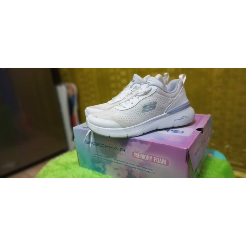 Skech-Air Sepatu Lari Wanita