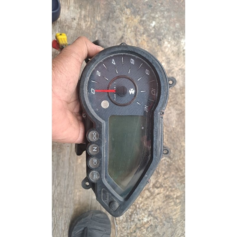 spedometer pulsar 220f