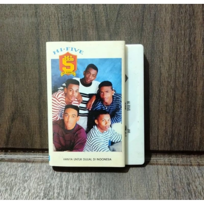 KASET PITA 12787 HI FIVE HI FIVE