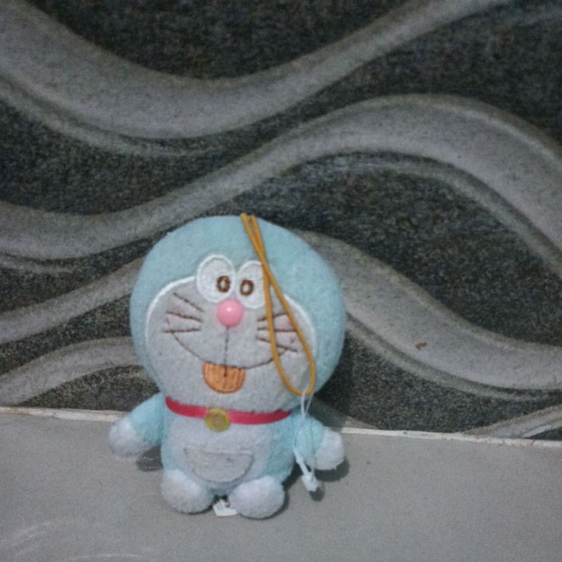 boneka ganci doraemon preloved
