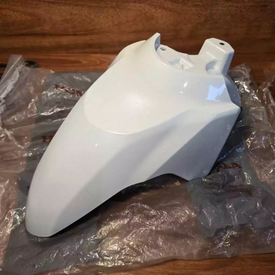 Spakbor Depan Putih Honda Vario 150 K59J - 61100K59A70ZH