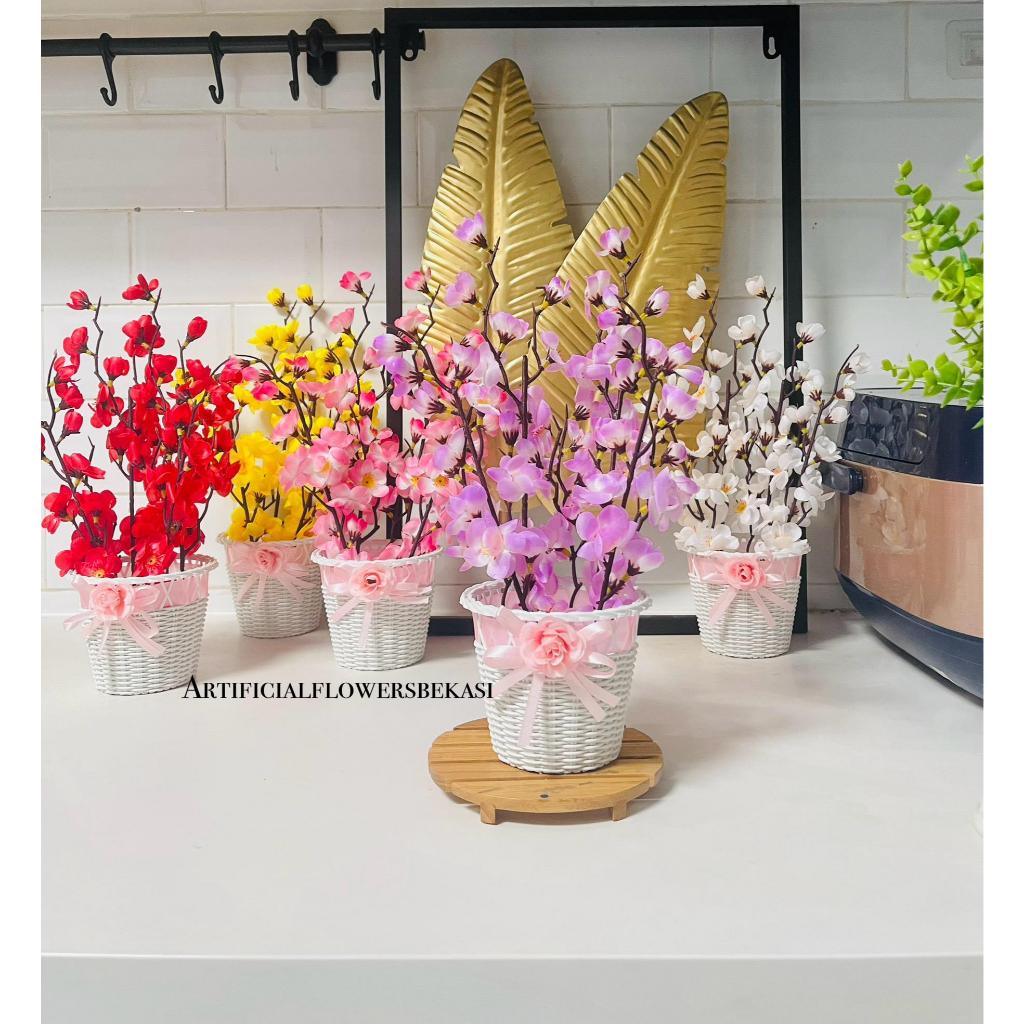 BUNGA SAKURA VAS ROTAN BESAR PITA PINK bunga artificial sakura vas rotan besar pita pink plastik put