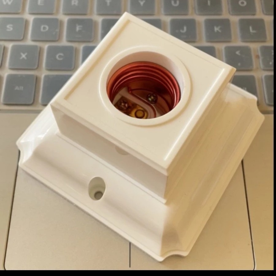 Fitting Lampu Plafon Kotak / Fiting lampu segi Matsui