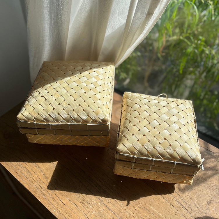 

Sokase Kotak Anyaman Kado Kotak Hantaran Kotak Seserahan Kotak Kado Anyaman Natural Ramah Lingkungan Besek Sokası