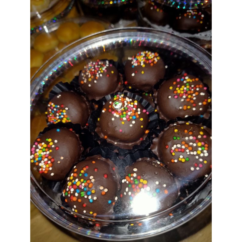 

Kue Kering Cokelat bola bola toping coklat springkel 500 gr