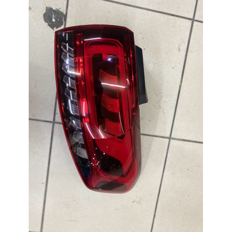 stoplamp mercedes benz GLB kanan original