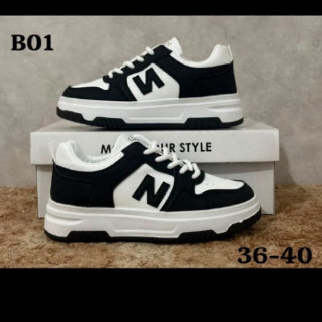 Sepatu Sneakers Hitam Putih B01 M H R Style