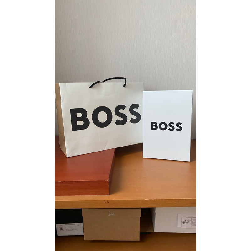 

box sepatu boss