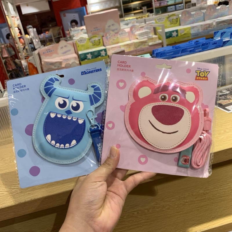 

[PREORDER] Gantungan Leher Miniso Disney Pixar - Kartu ID Karakter Sulley & Strawberry Bear