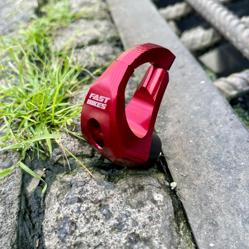 GANTUNGAN BARANG MOTOR MODEL D TWOTONE FULL CNC UNIVERSAL CENTELAN MOTOR PREDATOR 2TONE THAILAND