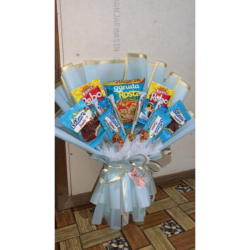 

Buket snack random bisa pilih tema warna | Handbuket_astambul