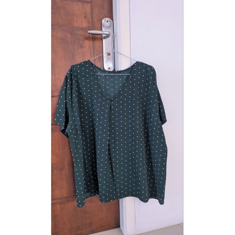 PRELOVED BLOUSE JUMBO HIJAU POLKADOT
