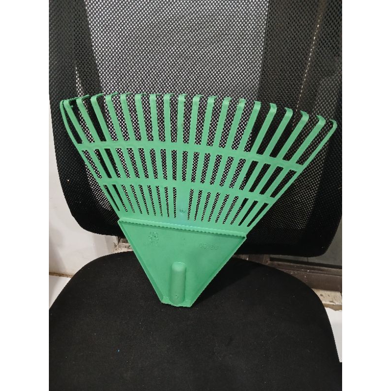 *KHUSUS BATAM* sapu cakar daun plastik tanpa gagang/SAPU DAUN/sapu cakar