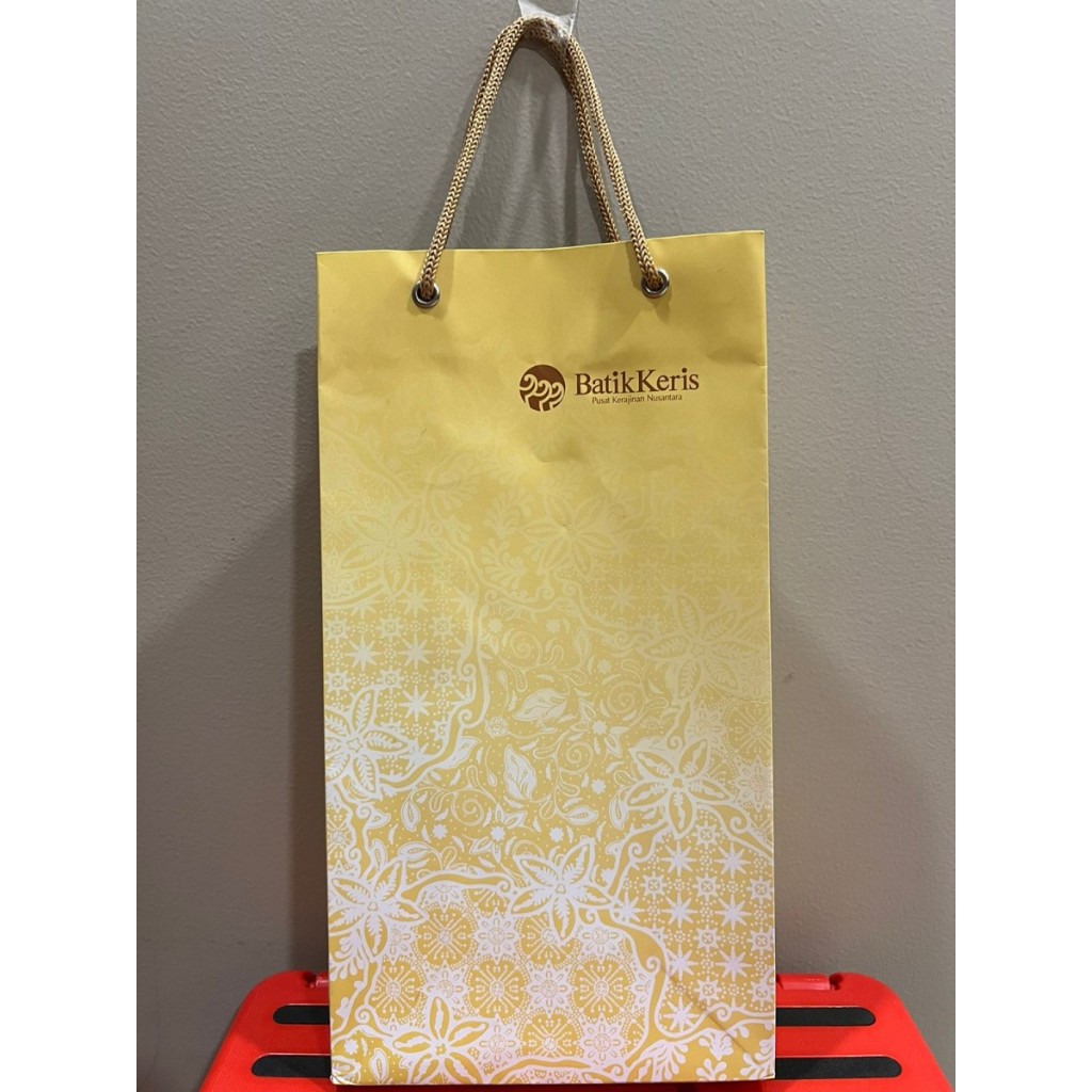 

Paperbag Batik Keris