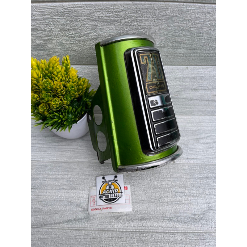 PANEL DADA DASI DEPAN SET EMBLEM DASI HONDA C70 ORIGINAL SECOND