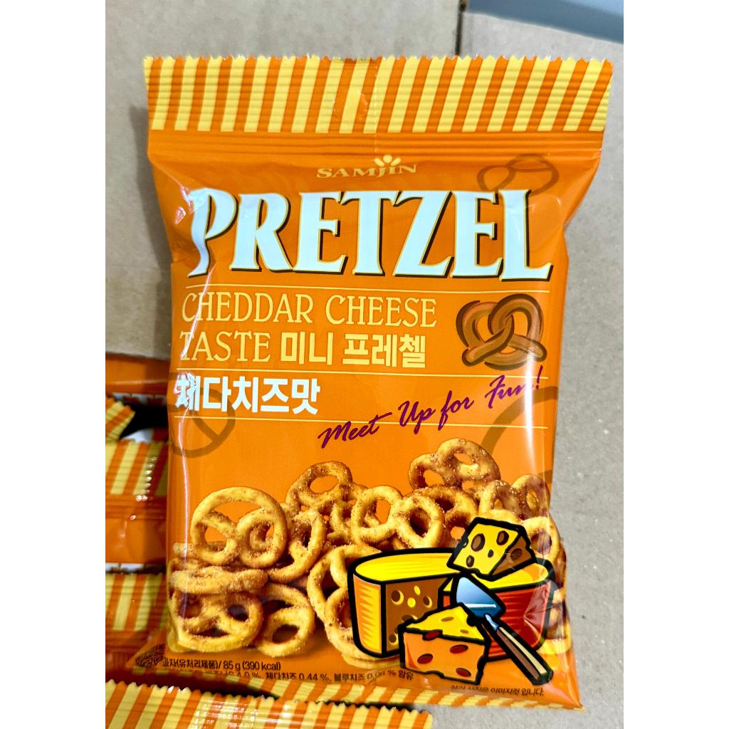 

Samjin Pretzel Cheddar Cheese 85 gr - Snack Korea - Snack Pretzel Rasa Keju