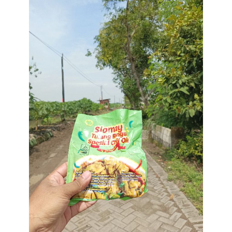 

SIOMAY TULANG RANGU CHILI OIL BY YUK NING