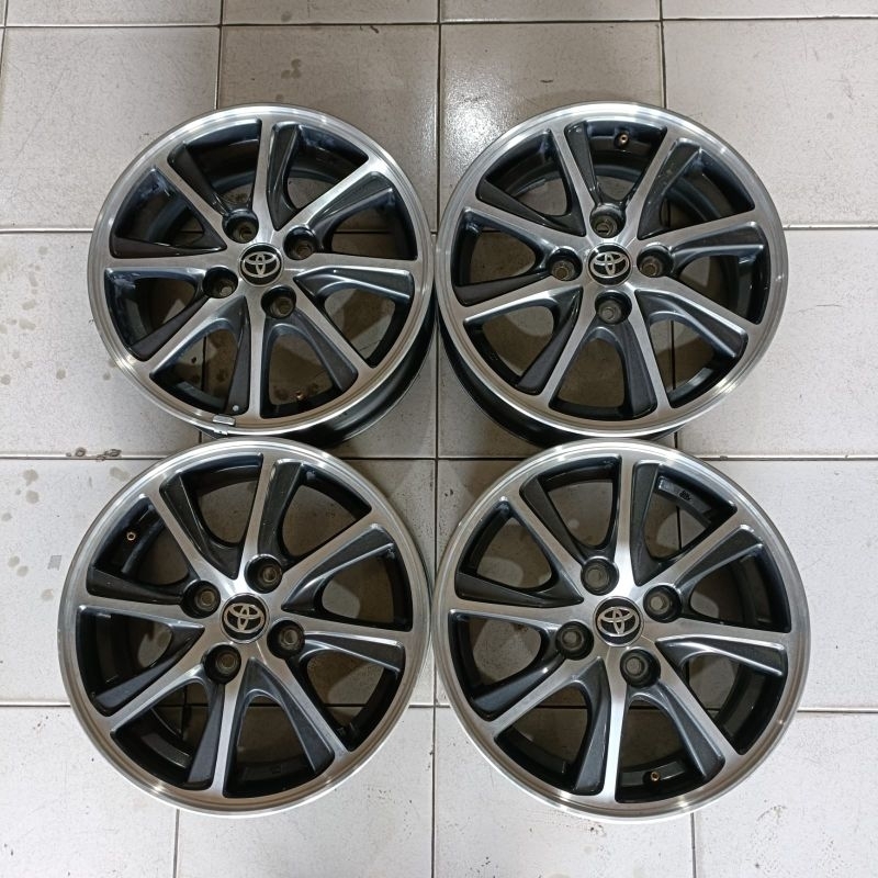 Velg Bekas Mobil Oem Toyota Calya Ring 14 pcd 4x100 Et45