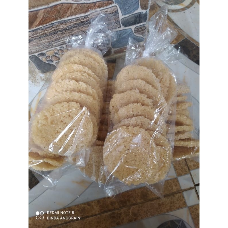 

RENGGINING SINGKONG KHAS BOGOR ISI 10 KEPING BESAR