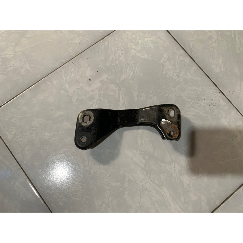 Dudukan Knalpot Mio Sporty Mio Smile Gantungan Knalpot Mio Sporty ORI