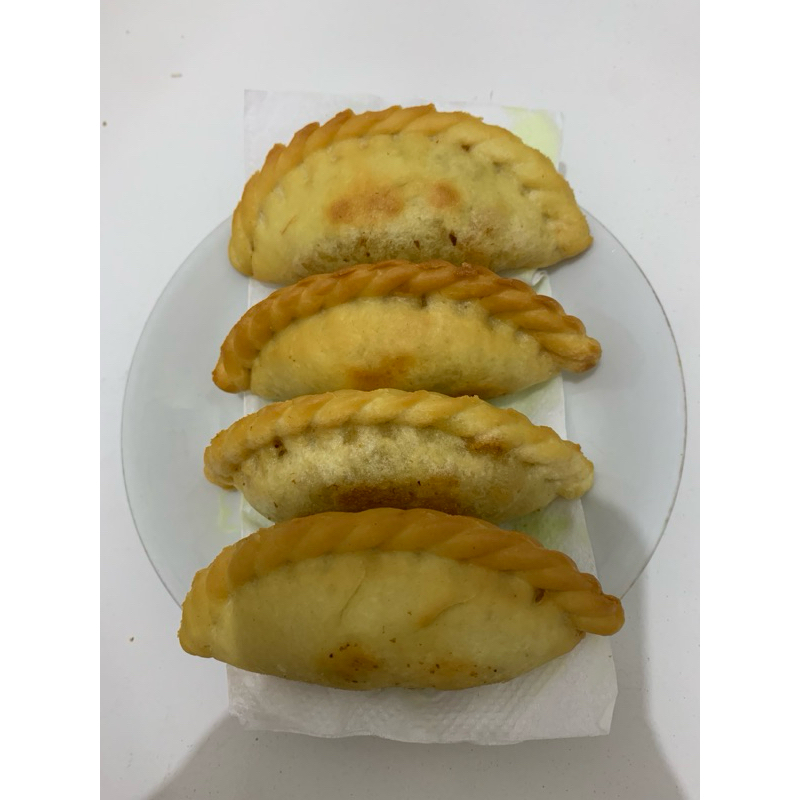 

Cireng isi ayam suwir