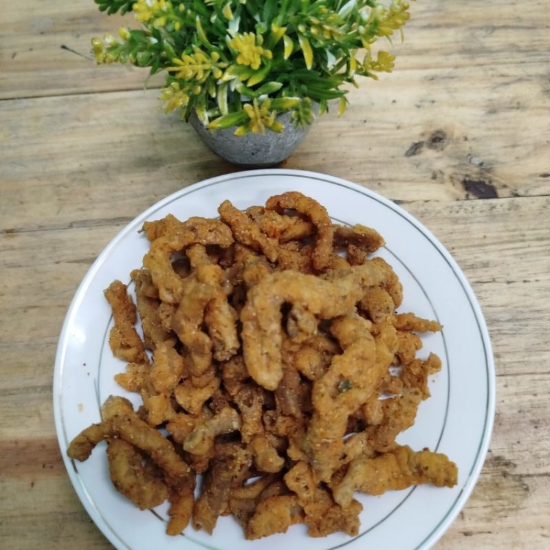 

keripik usus crispy asin pedas gurih