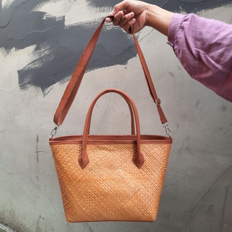 Tas bakul pandan anyaman selempang