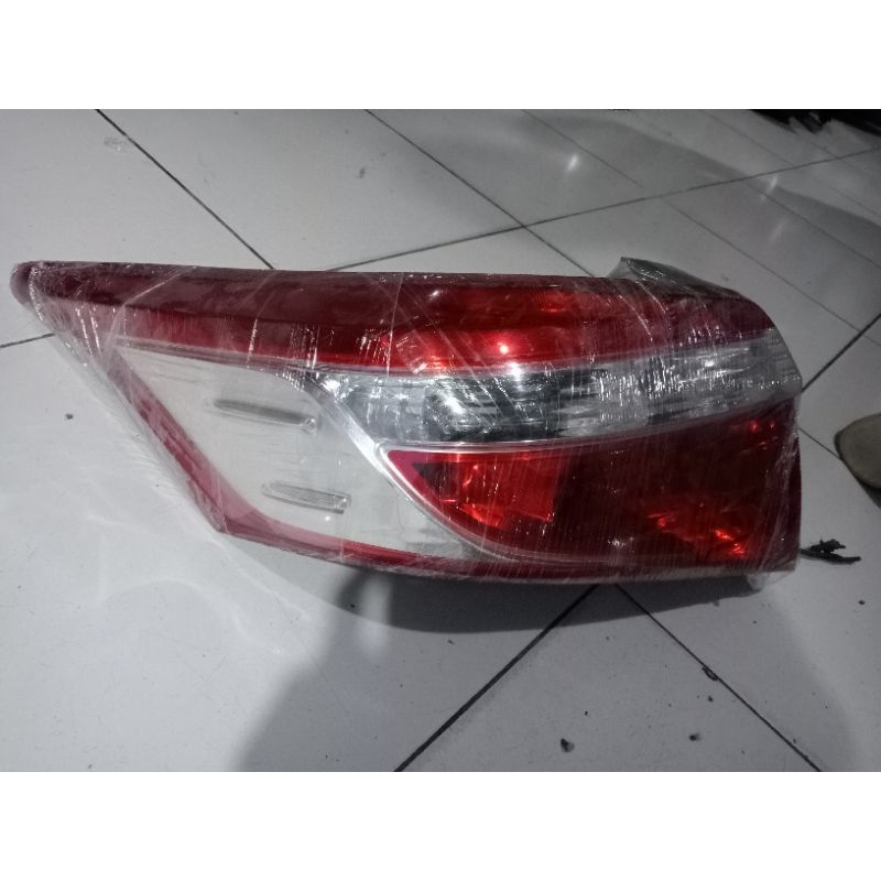 STOPLAMP LAMPU BELAKANG VIOS LIMO GEN 3 LH/KIRI